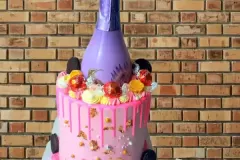 wine-champaigne-custom-cake