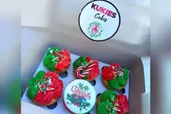 Christmas-themed-cupcakes